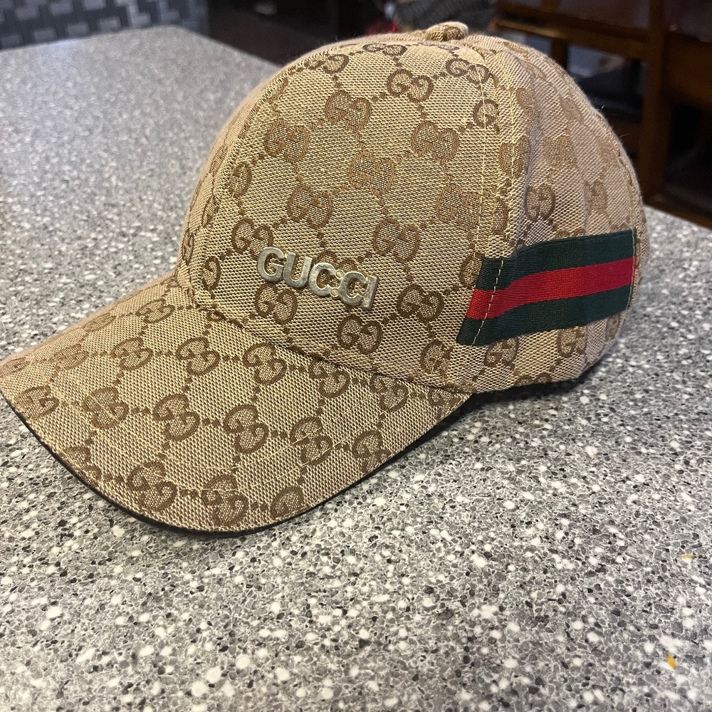 Men’s Gucci ballcap
